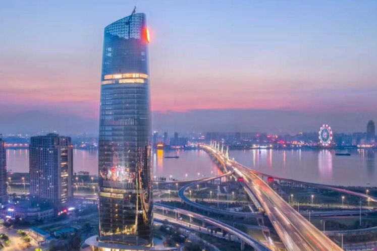 “江西龍頭房企”千億謎團，極速狂奔下300億有息負(fù)債壓頂