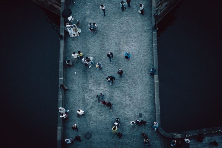 建業之于濱江，問題出在哪？