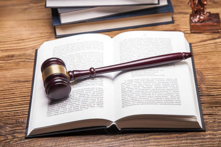 投資困境企業(yè)專題一 | 要進(jìn)入破產(chǎn)程序再買(mǎi)下嗎？