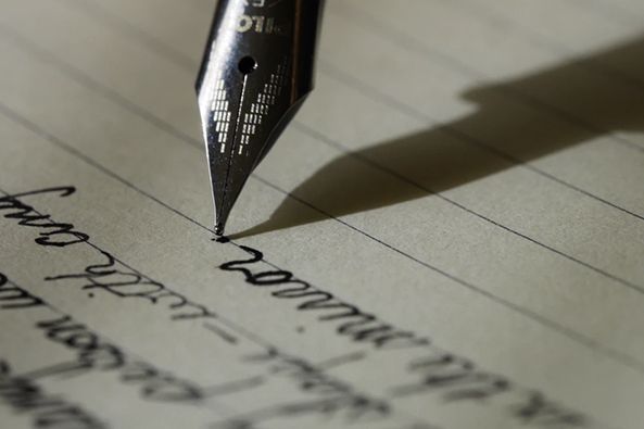 債權(quán)文書(shū)經(jīng)強(qiáng)制執(zhí)行公證后,能否向法院提起訴訟?